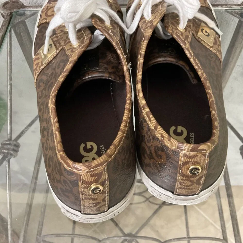 GBG Los Angeles Shoes Sneakers Women's Size 11M Brown Gold logo Accents